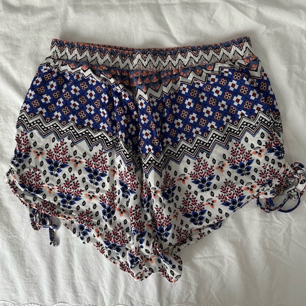 MINKPINK Boho Floral Shorts with Ruched Sides/Ties | Size XS